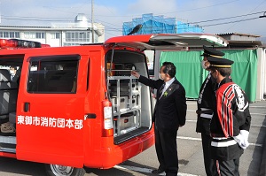 021203　資器材搬送車引渡式