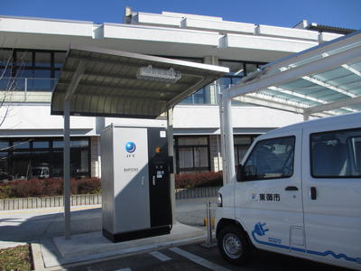 蓄電池内蔵型急速充電器（50kW）